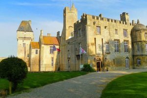 château creully marché artisanal