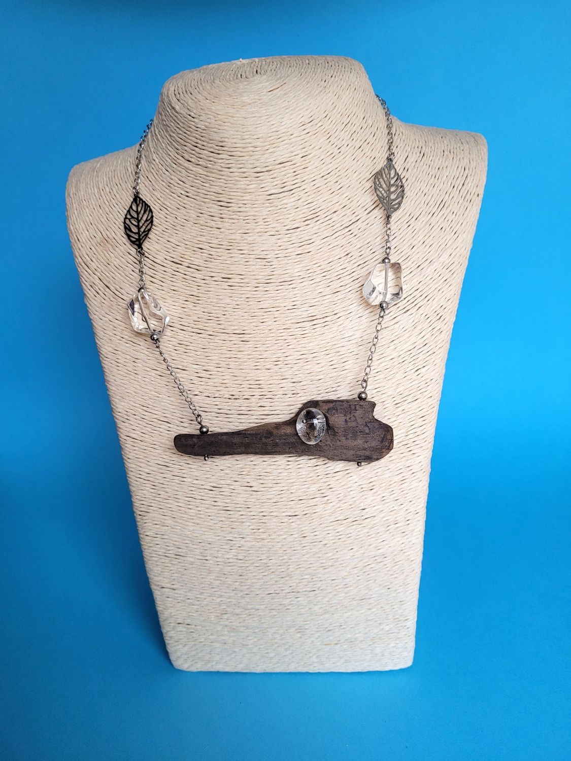 Collier en bois flotté et perles - Jersey