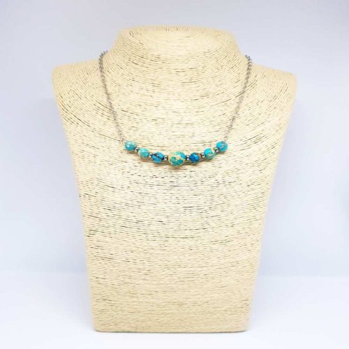 collier en jaspe bleue