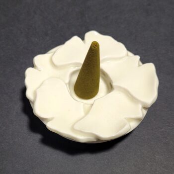 Brûle encens "feuilles ginko" en porcelaine blanche