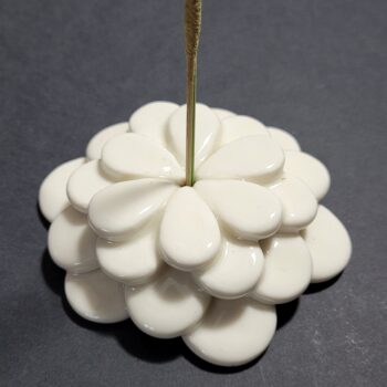 Brûle encens "pétales" en porcelaine blanche