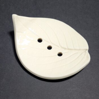 Porte savon "feuille" en porcelaine blanche